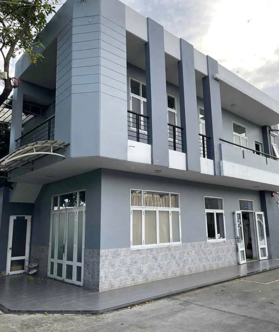 Cho Thuê Kho Xưởng : 620 Kha Vạn Cân, Thủ Đức. Giá thuê: 200 triệu/tháng