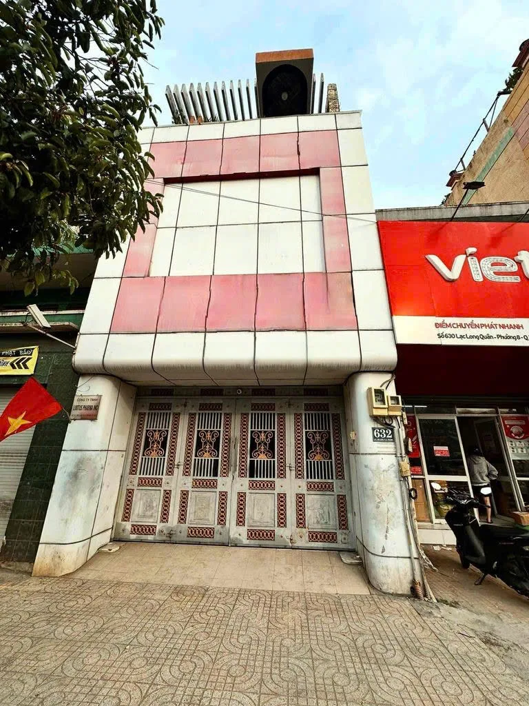 Cho thuê Nhà mặt tiền : 632 Lạc Long Quân, Phường 9, Quận Tân Bình. Giá thuê: 55 triệu/tháng