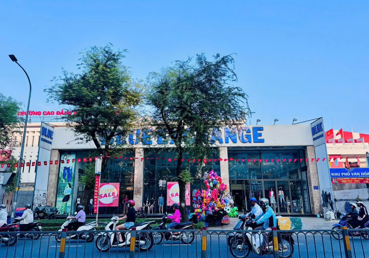 CHO THUÊ NHÀ MẶT TIỀN : 116 LÊ VĂN DUYỆT, QUẬN BÌNH THẠNH. GIÁ THUÊ : 300 TRIỆU/THÁNG