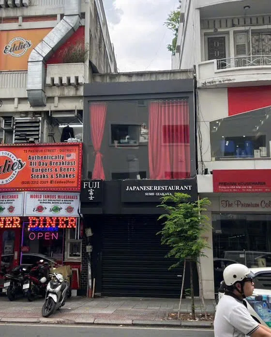 Cho thuê Nhà mặt tiền : 75 Pasteur, Phường Bến Nghé, Quận 1. Giá thuê: 100 triệu/tháng