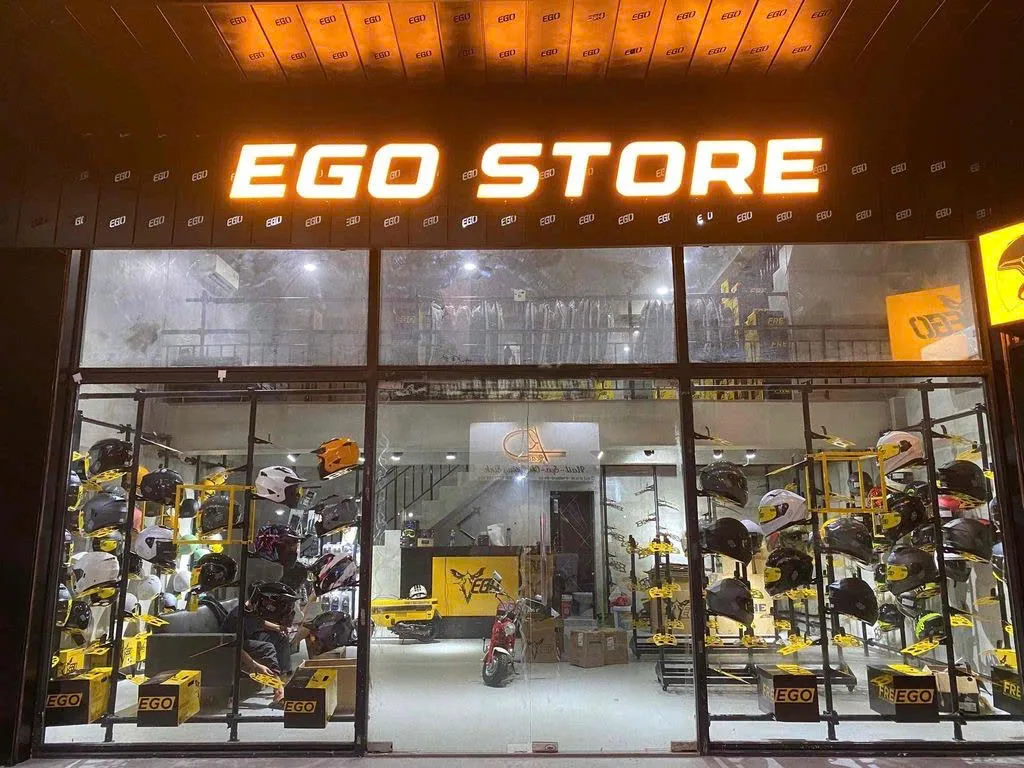 Cho thuê Shophouse : CC Thuận Việt, Quận 11. Giá thuê: 30 triệu/tháng