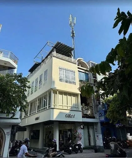 Cho thuê Nhà Góc 2 mặt tiền : 597 Nguyễn Đình Chiểu, Phường 2, Quận 3. Giá thuê: 55 triệu/tháng