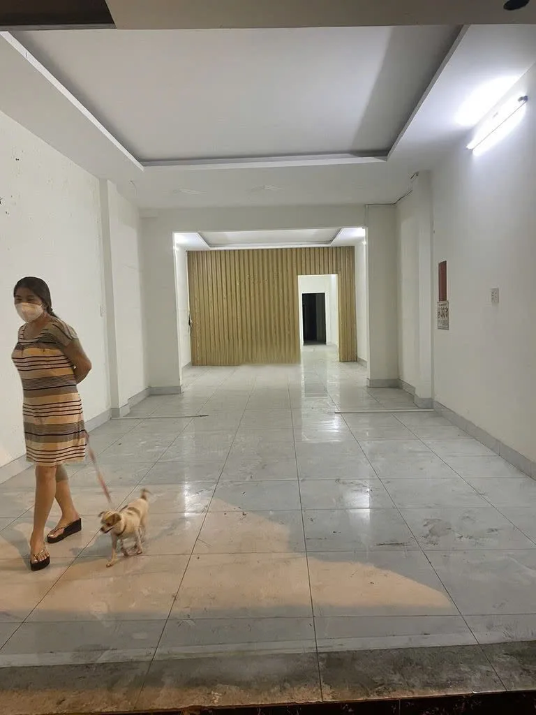 Cho thuê Nhà mặt tiền : A95 Nguyễn Thần Hiến, Phường 18, Quận 4. Giá thuê: 33 triệu/tháng