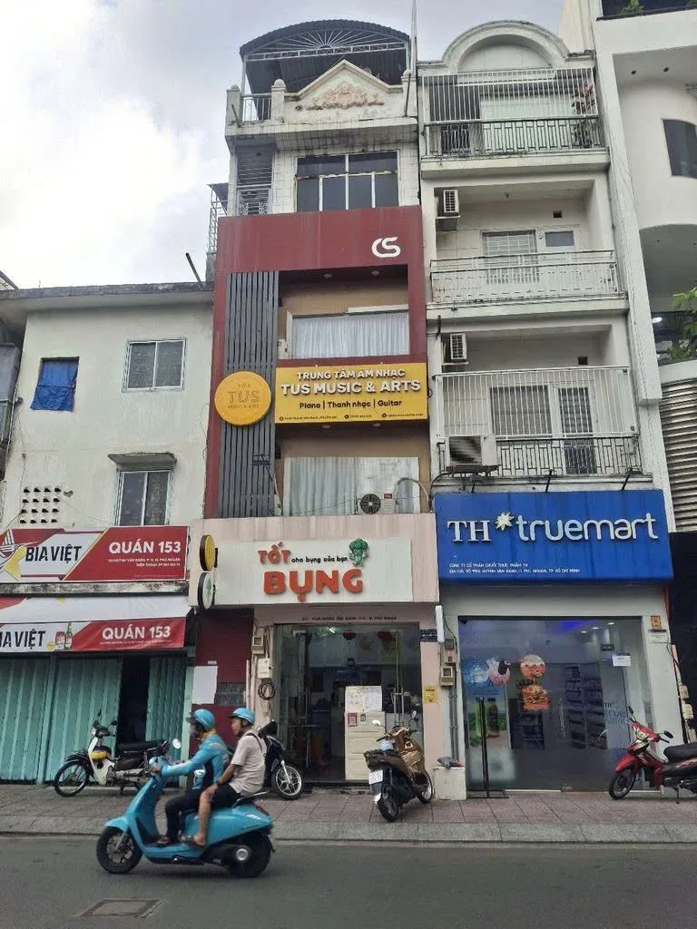 Cho thuê Nhà : 153A Huỳnh Văn Bánh, Phường 13, Quận Phú Nhuận. Giá thuê: 23 triệu/tháng