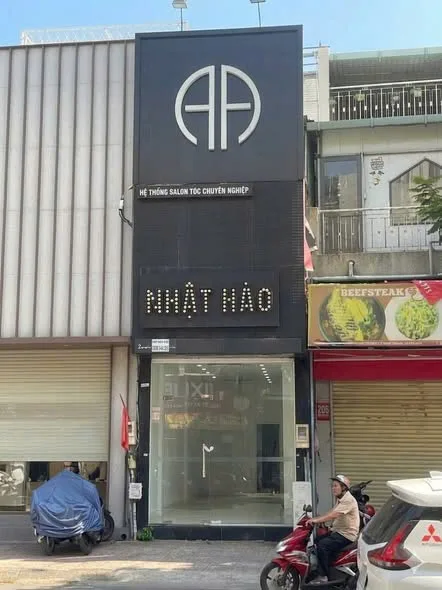 Cho thuê Nhà mặt tiền : 206A Lê Văn Sỹ, Phường 10, Quận Phú Nhuận. Giá thuê: 50 triệu/tháng