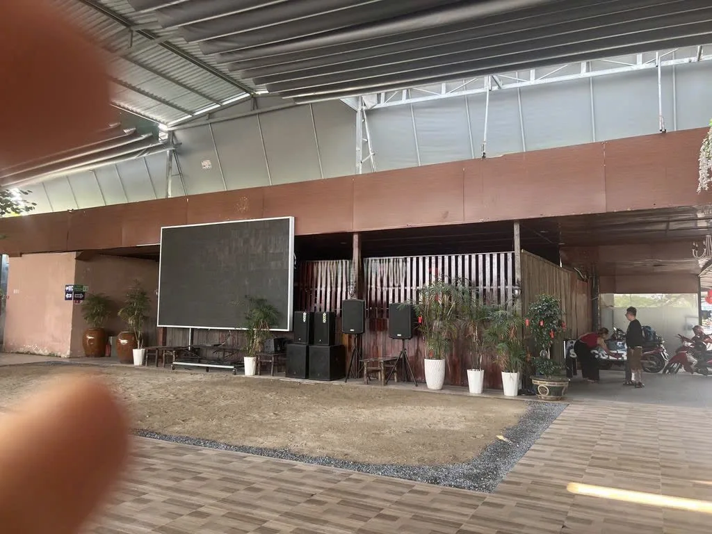 Cho Thuê Nhà View Sông : 239 Bình Quới, Phường 28, Bình Thạnh. Giá thuê: 150 triệu/tháng
