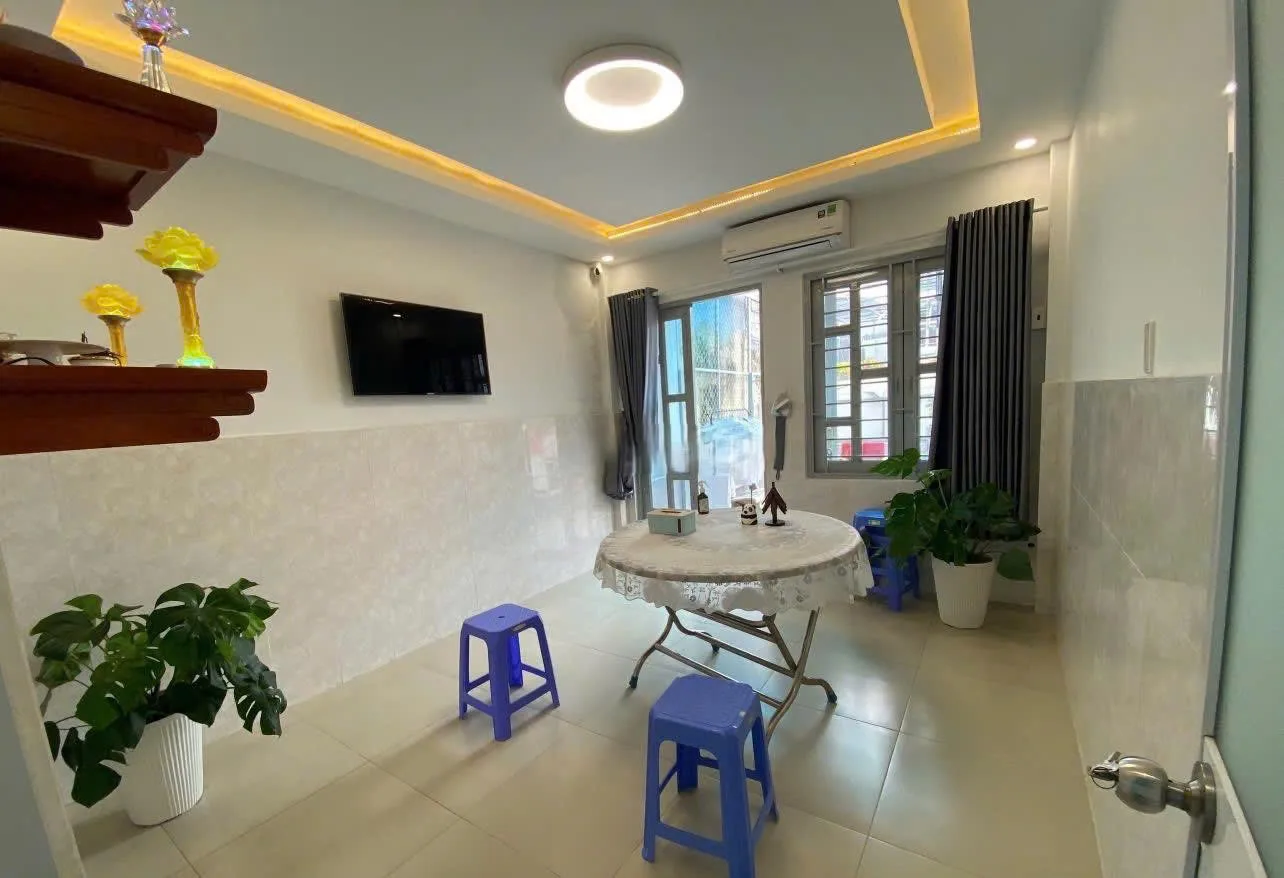 Cho thuê Nhà mặt tiền : 973 Âu Cơ, Quận Tân Phú. Giá thuê: 35 triệu/tháng