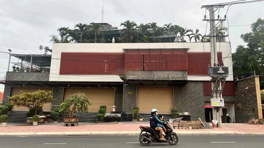 Cho Thuê Mặt Bằng : 502 Hoàng Hữu Nam, Thủ Đức. Giá thuê: 50 triệu/tháng