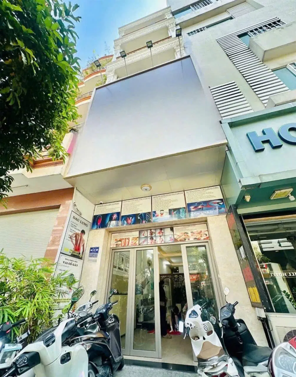 Cho thuê Nhà mặt tiền : 90 Trần Nguyên Đán, Quận Bình Thạnh. Giá thuê: 70 triệu/tháng