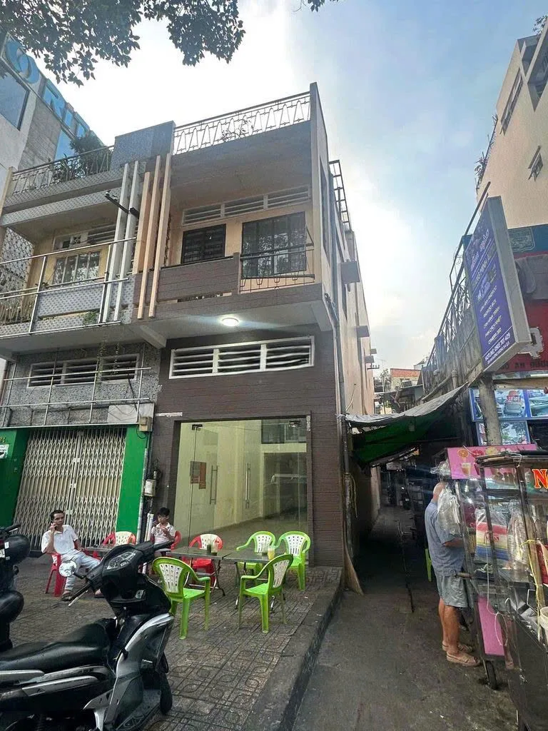 Cho thuê Nhà mặt tiền : 332 An Dương Vương, Phường 4, Quận 5. Giá thuê: 32 triệu/tháng