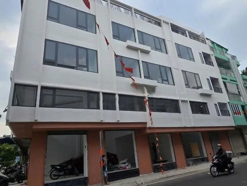 Cho thuê Nhà Góc 2 mặt tiền : 2A Nguyễn Thái Sơn, Phường 3, Quận Gò Vấp, TP.HCM. Giá thuê: 125 triệu