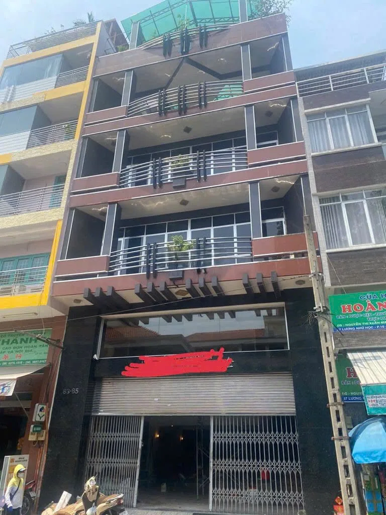 CHO THUÊ NHÀ MẶT TIỀN : 83-85 LƯƠNG NHỮ HỌC, QUẬN 5 – DIỆN TÍCH LỚN. GIÁ  THUÊ : 90 TRIỆU/THÁNG