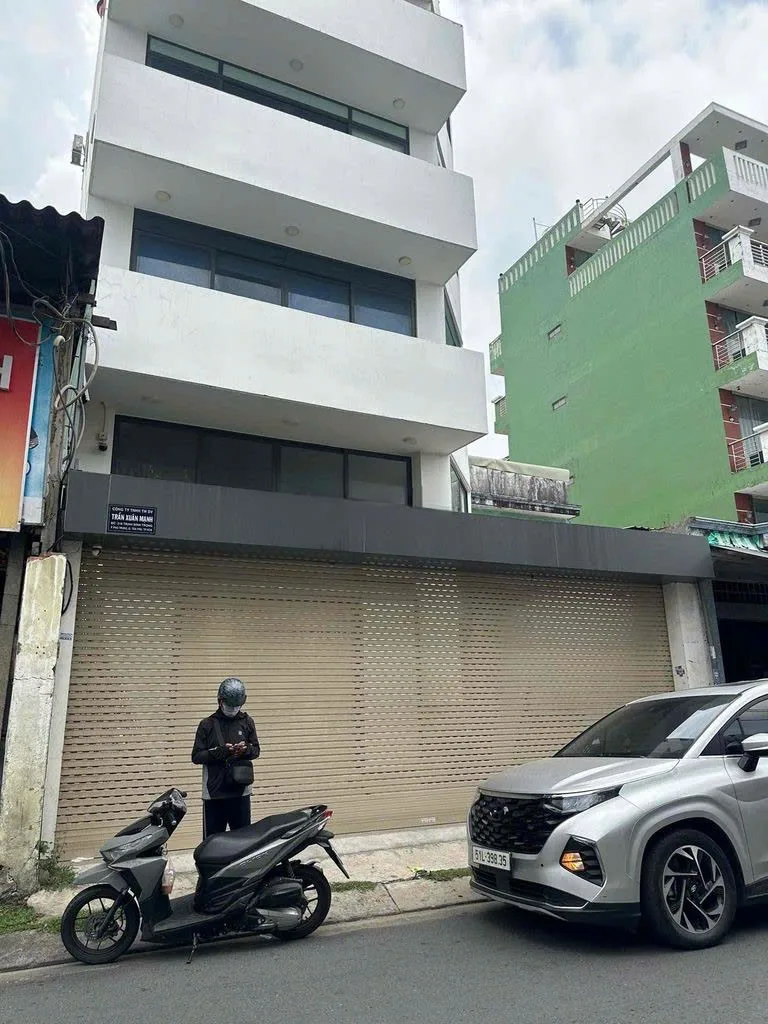 Cho thuê Nhà mặt tiền : 218 Trịnh Đình Trọng, Quận Tân Phú. Giá thuê: 60 triệu/tháng