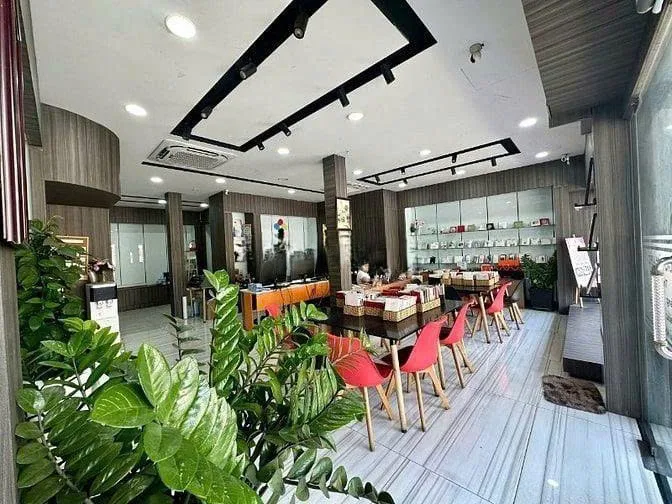 Cho thuê Nhà mặt tiền : 58 Hồ Văn Huê, Phường 9, Quận Phú Nhuận. Giá thuê: 40 triệu/tháng