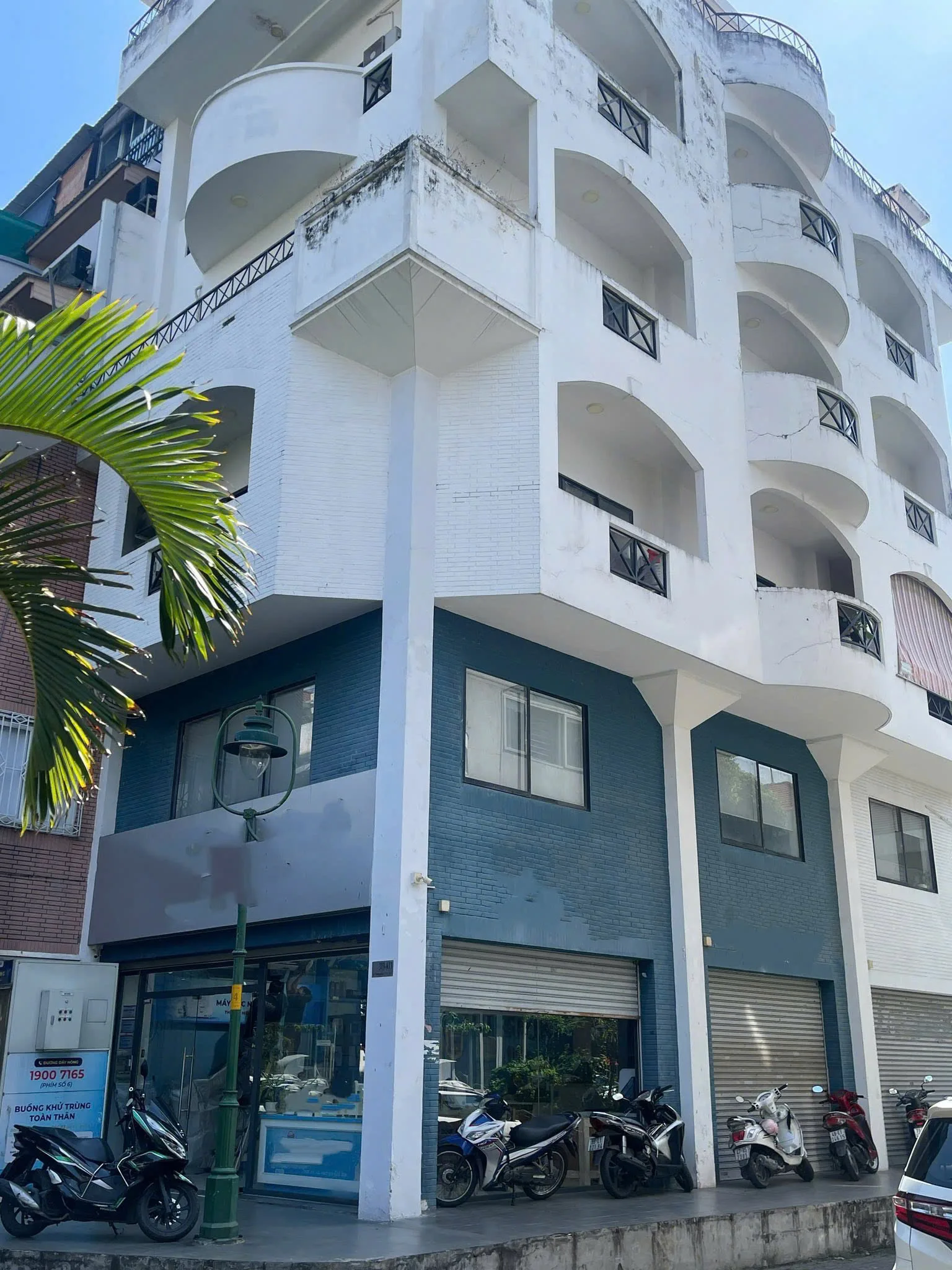Cho thuê Nhà  Góc 2 mặt tiền : 319-A13 Lý Thường Kiệt, Quận 11. Giá thuê: 50 triệu/tháng