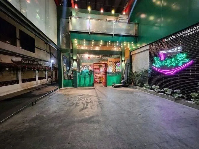 Cho thuê Nhà mặt tiền : 430 Phan Huy Ích, Phường 12, Quận Gò Vấp. Giá thuê: 90 triệu/tháng