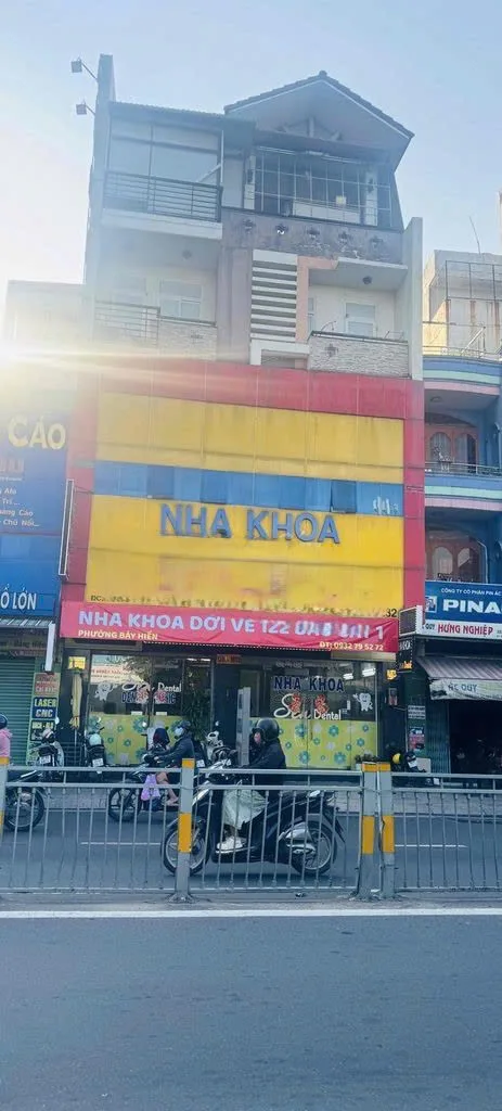 Cho thuê Nhà mặt tiền : 1011 – 1013 Lũy Bán Bích, Quận Tân Phú. Giá thuê: 45 triệu/tháng