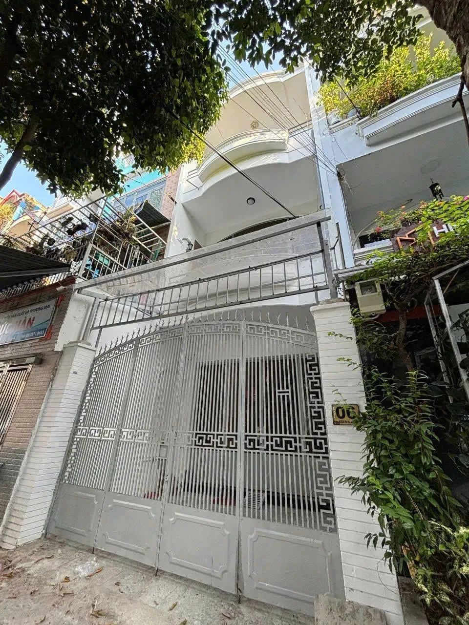 Cho thuê Nhà mặt tiền : 6 Chu Văn An, Phường 26, Quận Bình Thạnh. Giá thuê: 22 triệu/tháng