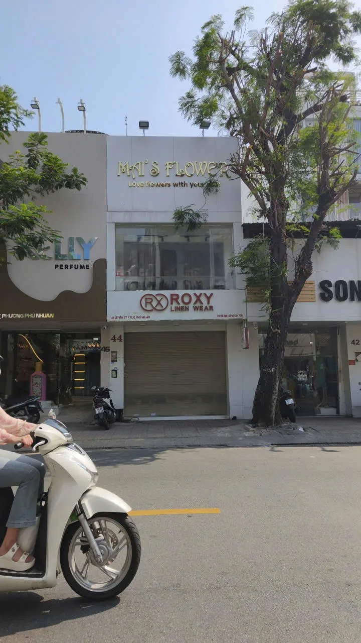 Cho thuê Nhà mặt tiền : 44 Lê Văn Sỹ, Phường 11, Quận Phú Nhuận. Giá thuê: 50 triệu/tháng