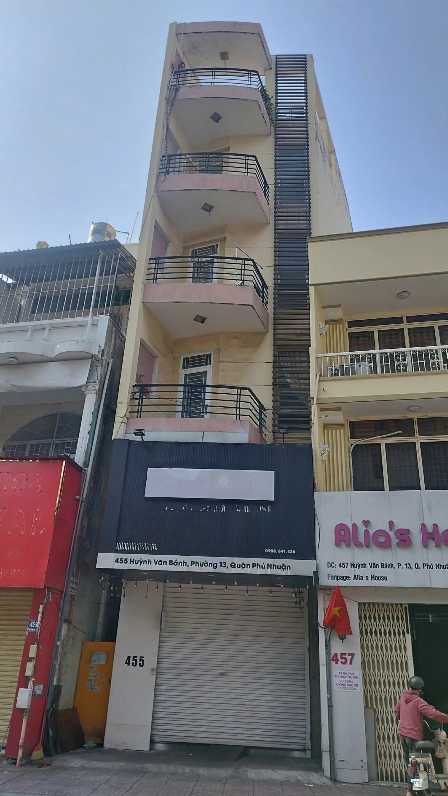 Cho thuê Nhà mặt tiền : 455 Huỳnh Văn Bánh, Phường 13, Quận Phú Nhuận. Giá thuê: 25 triệu/tháng