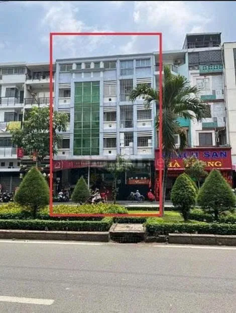 Cho Thuê Tòa Nhà : 47–49–51 Phan Xích Long, Phường 2, Quận Phú Nhuận. Giá thuê: 250 triệu/tháng