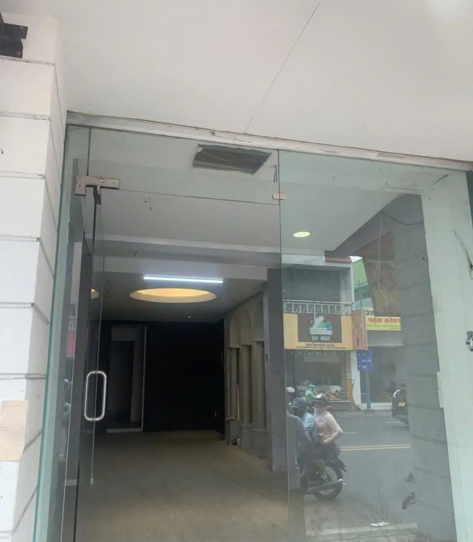 Cho thuê Nhà : 45 Phan Đình Phùng, Phường 17, Quận Phú Nhuận. Giá thuê: 28 triệu/tháng