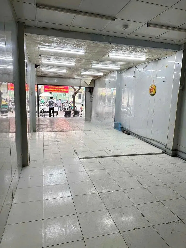 Cho thuê Nhà mặt tiền : 41 Hùng Vương, Phường 4, Quận 5. Giá thuê: 50 triệu/tháng