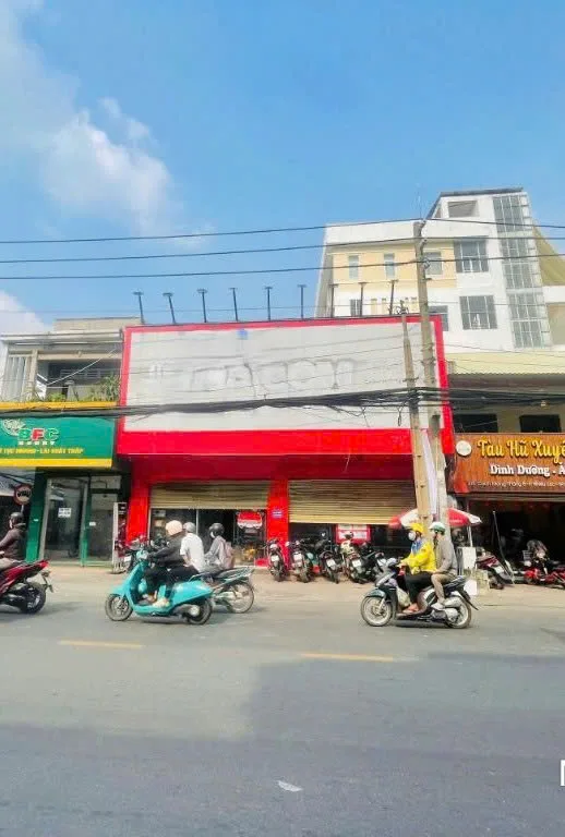 Cho thuê Nhà mặt tiền : 478 Cách Mạng Tháng 8, Phường 11, Quận 3. Giá thuê: 120 triệu/tháng