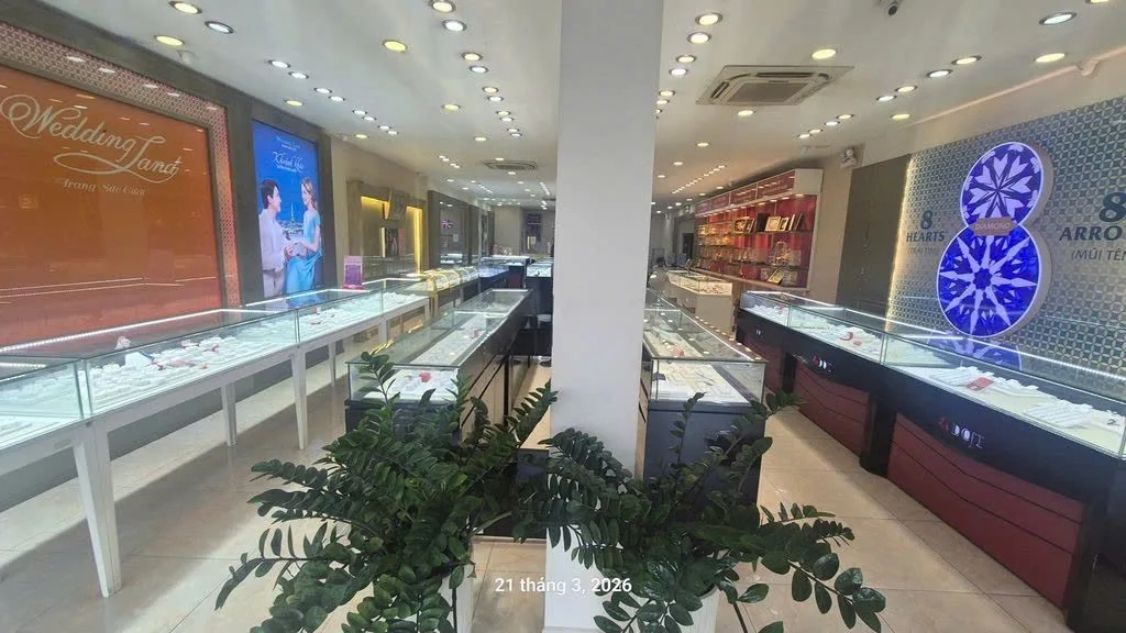 Cho thuê Nhà mặt tiền : 239 Nguyễn Thị Thập, Quận 7. Giá thuê: 110 triệu/tháng