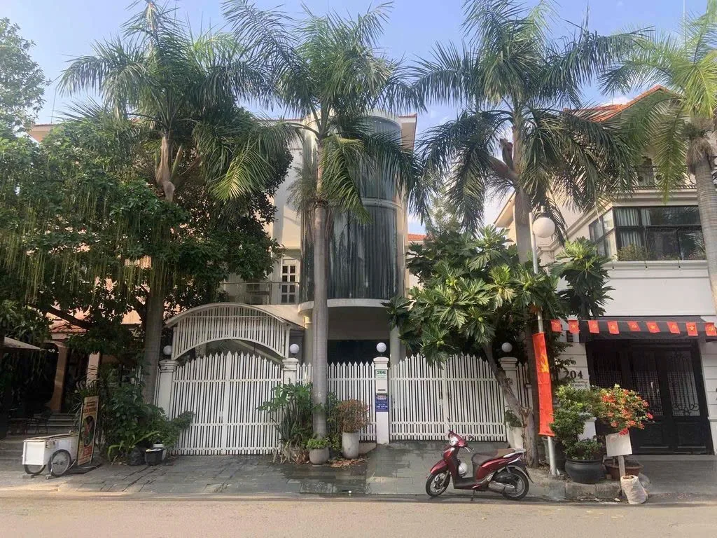 Cho thuê Nhà mặt tiền : 206 Phạm Thái Bường, Quận 7. Giá thuê: 85 triệu/tháng