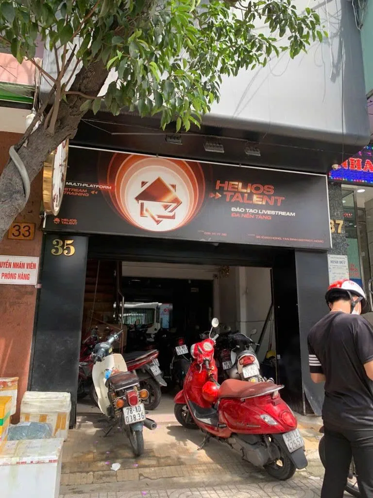 Cho thuê Nhà mặt tiền : 35 Xuân Hồng, Phường 12, Quận Tân Bình. Giá thuê: 30 triệu/tháng