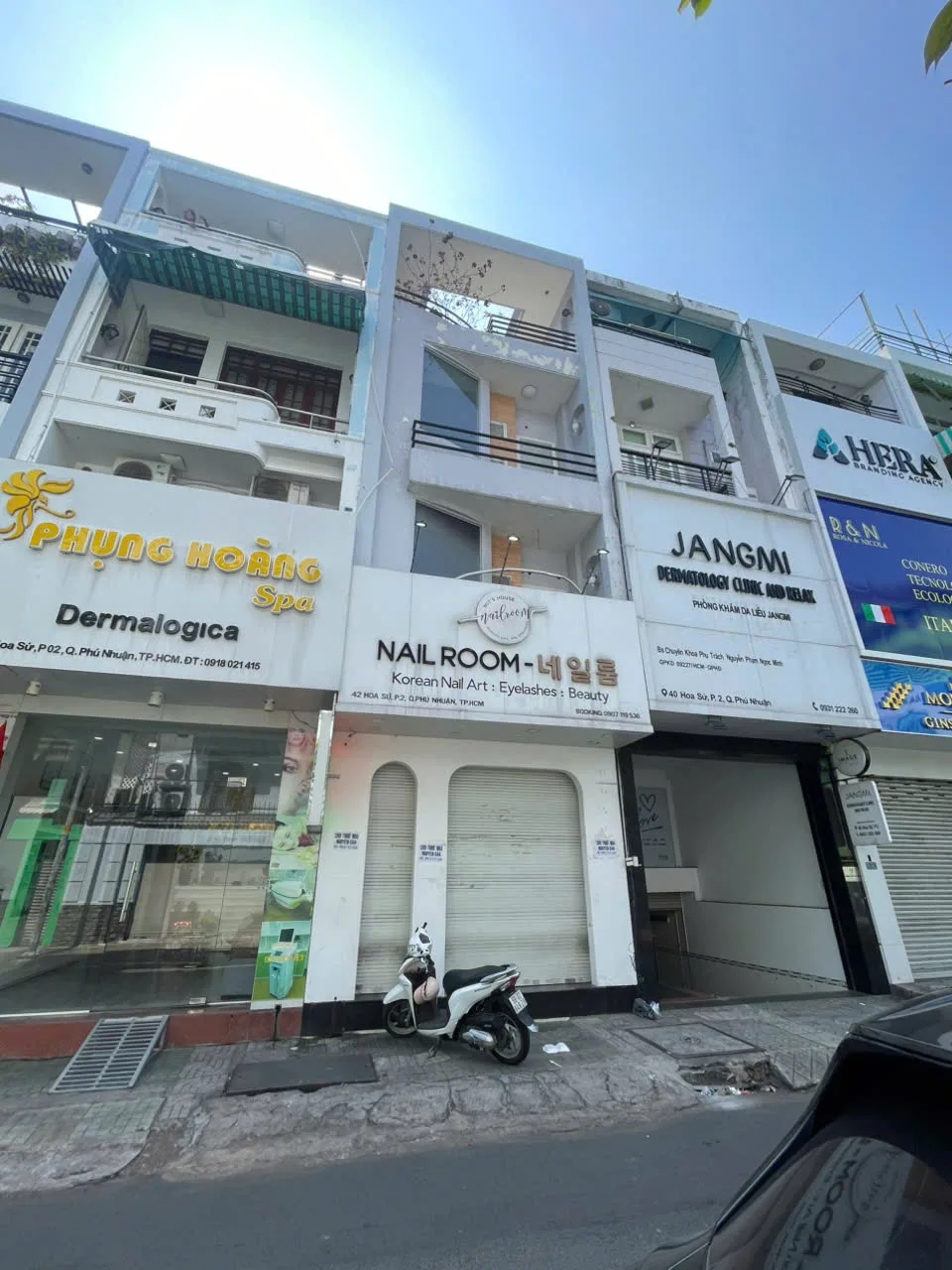 Cho thuê Nhà mặt tiền : 42 Hoa Sứ, Phường 2, Phú Nhuận. Giá thuê: 40 triệu/tháng