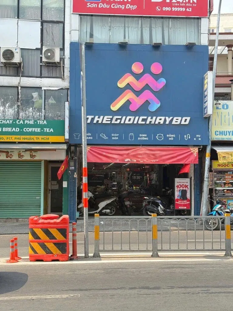 Cho thuê Nhà : 199 Phan Đình Phùng, Phường 17, Quận Phú Nhuận.  Giá thuê: 160 triệu/tháng