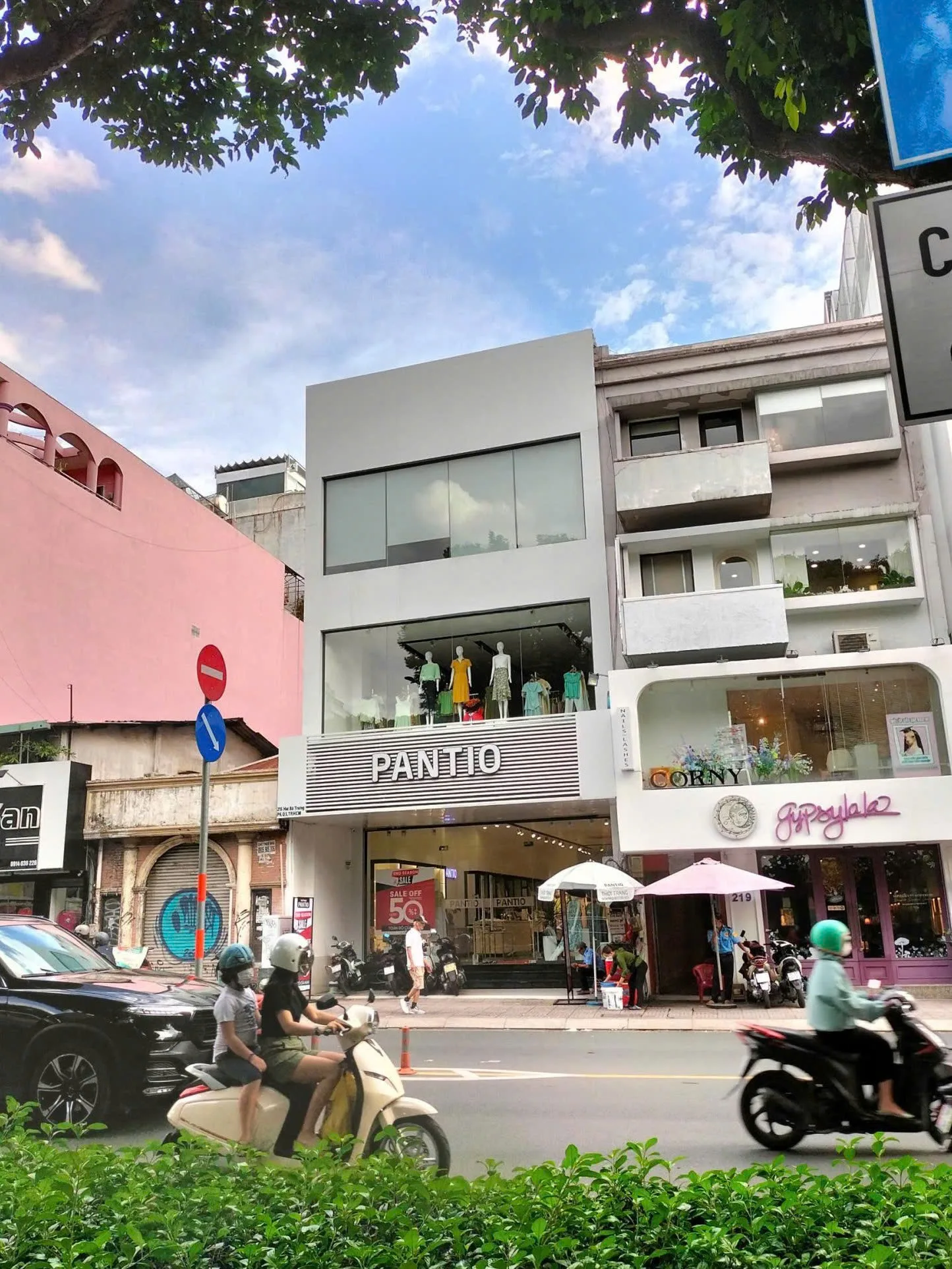 Cho thuê Nhà : 215A-215B Hai Bà Trưng, Phường  Võ Thị Sáu, Quận 3. Giá thuê: 280 triệu/tháng
