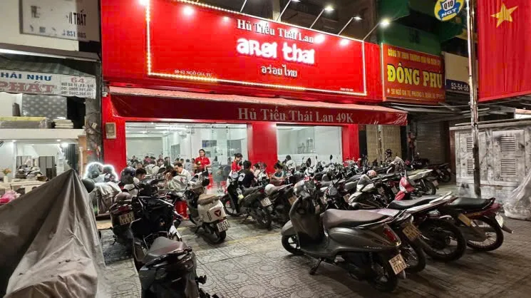 CHO THUÊ NHÀ MT : 60-62 NGÔ GIA TỰ, QUẬN 10. GIÁ THUÊ : 70 TRIỆU/THÁNG