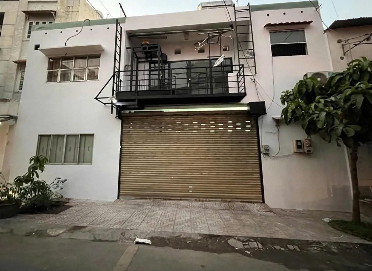 CHO THUÊ MẶT BẰNG MẶT TIỀN SAU : 713 PHAN VĂN TRỊ, QUẬN GÒ VẤP. GIÁ THUÊ : 45 TRIỆU/THÁNG