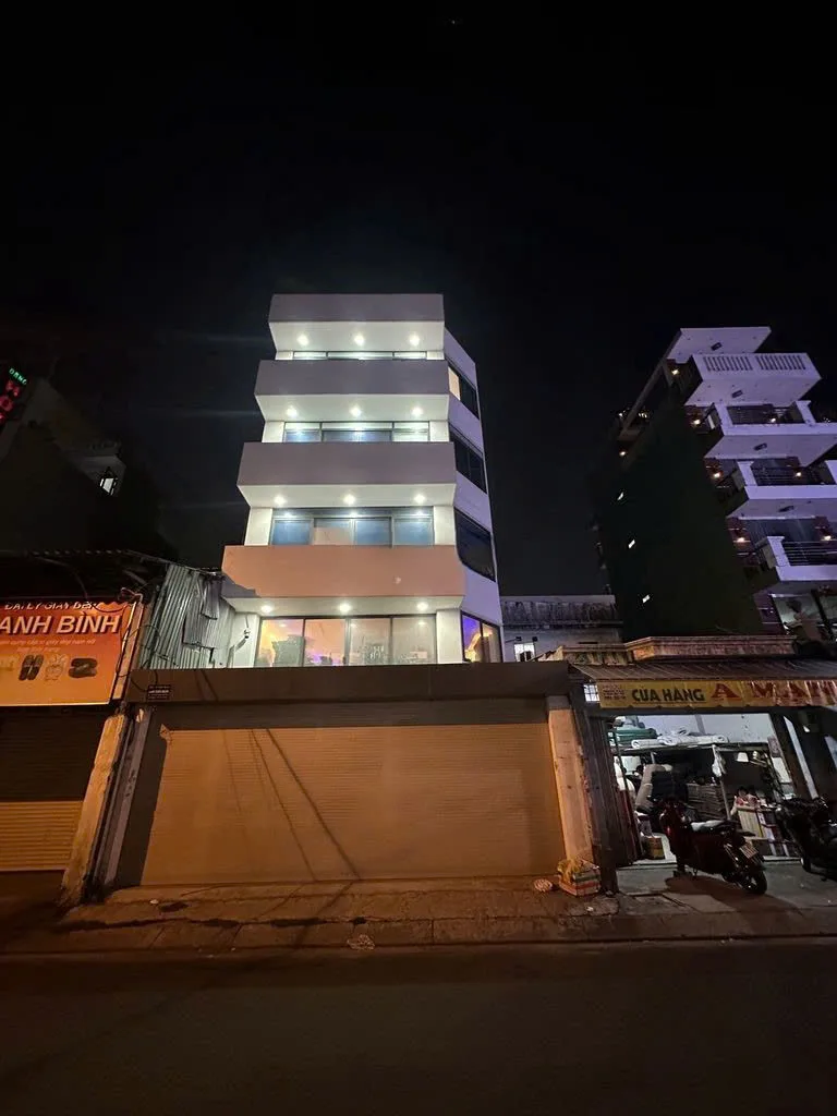 Cho Thuê Mặt Bằng : 218 Trịnh Đình Trọng, Quận Tân Phú. Giá thuê: 39 triệu/tháng