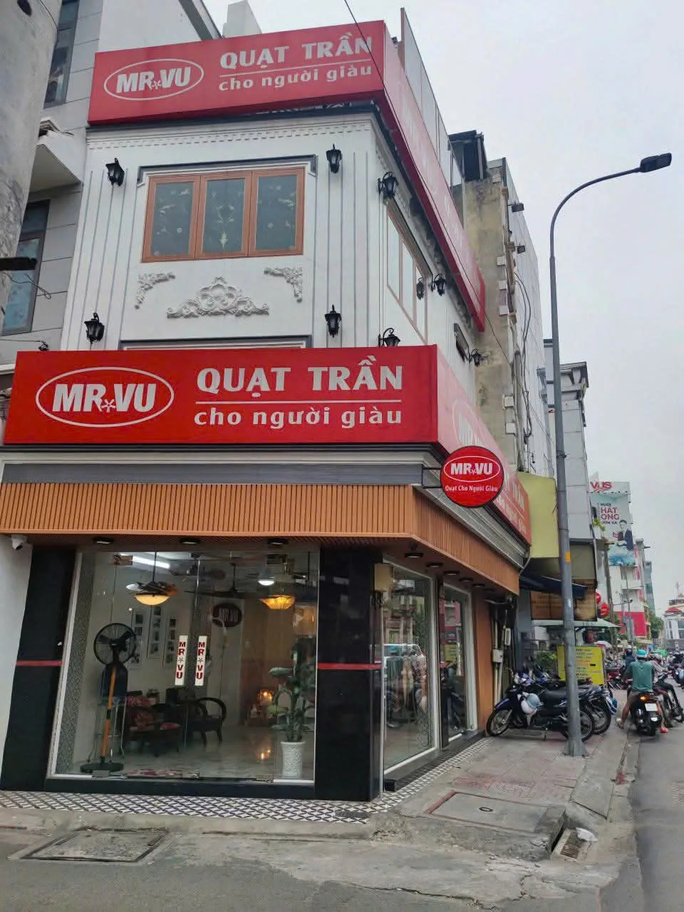 Cho Thuê Nhà Góc : 8 Út Tịch, Quận Tân Bình. Giá thuê: 30 triệu/tháng