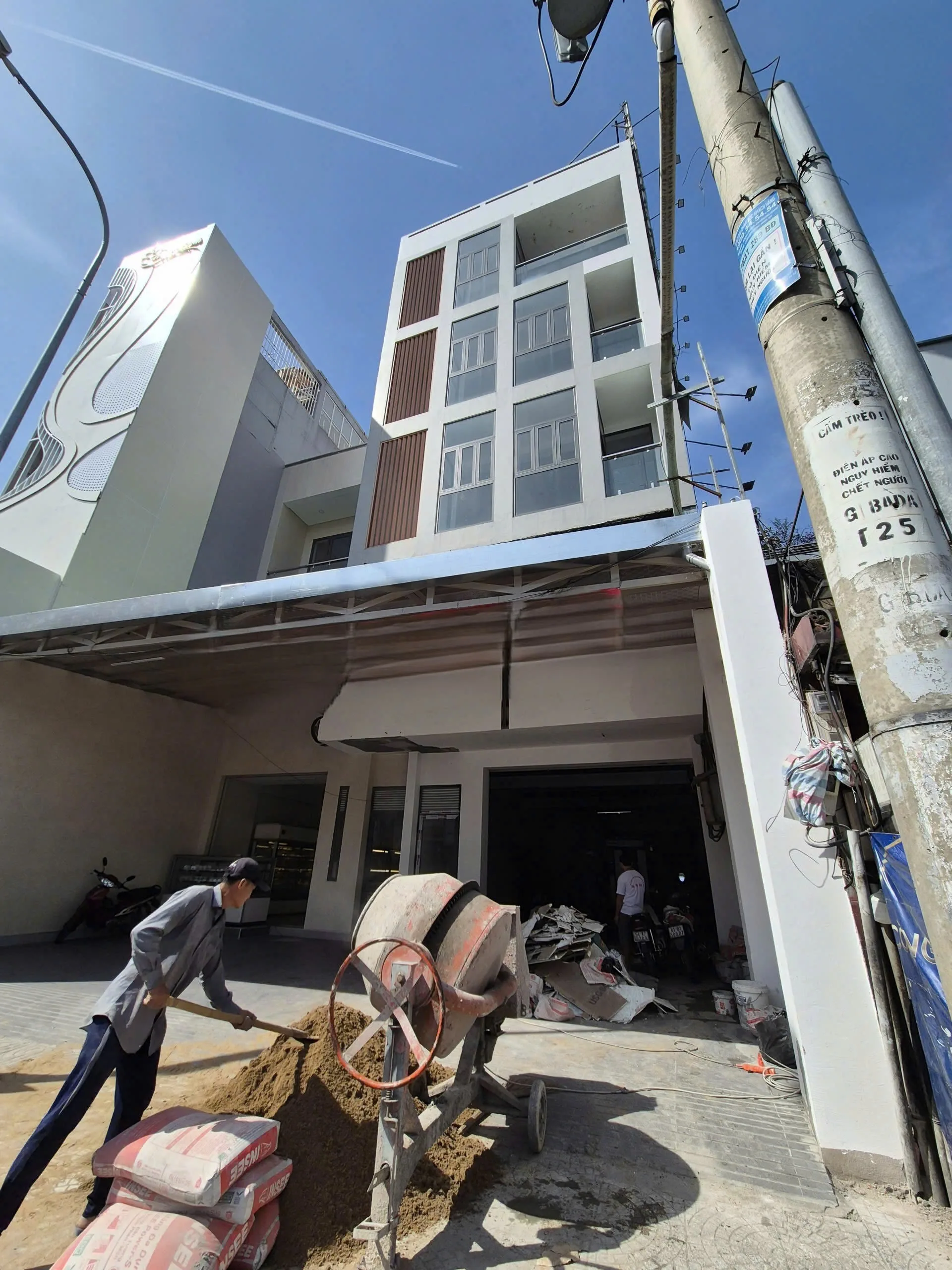 CHO THUÊ TÒA NHÀ : 286 BẠCH ĐẰNG, BÌNH THẠNH. GIÁ THUÊ : 230 TRIỆU/THÁNG