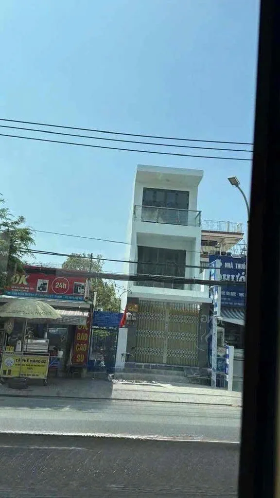Cho thuê Nhà mặt tiền : 998 Huỳnh Tấn Phát, Quận 7. Giá thuê: 35 triệu/tháng