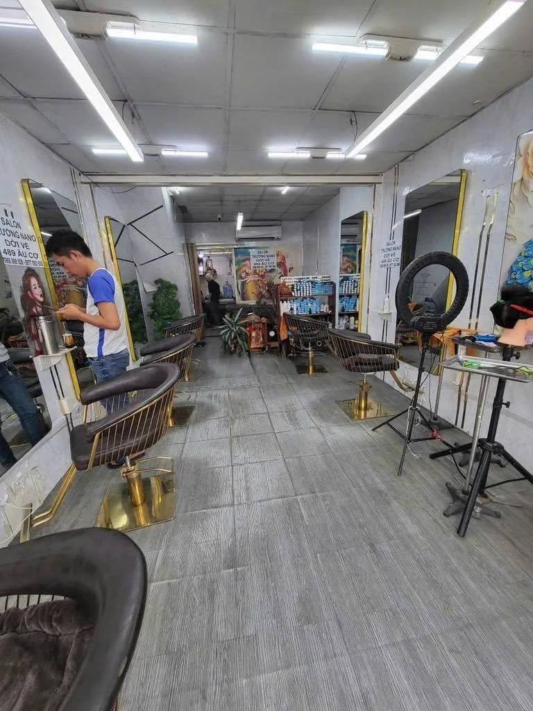 Cho Thuê Nhà MT: 564 Âu Cơ, Phường 14, Quận Tân Bình. Giá thuê: 20 triệu/tháng