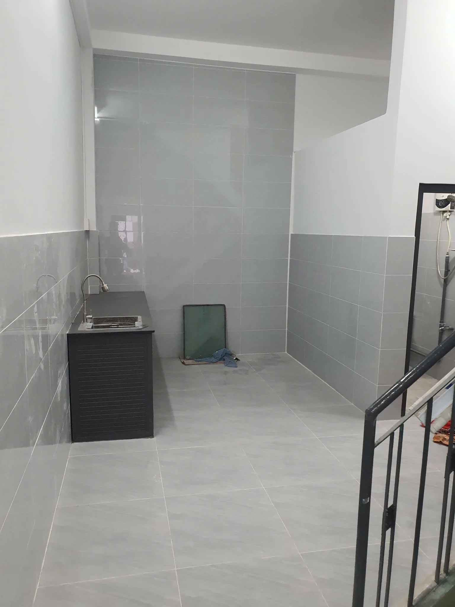Nhà nguyên căn : 313/12C Nguyễn Trọng Tuyển, Phường 10, Quận Phú Nhuận.  Giá thuê: 17triệu /tháng