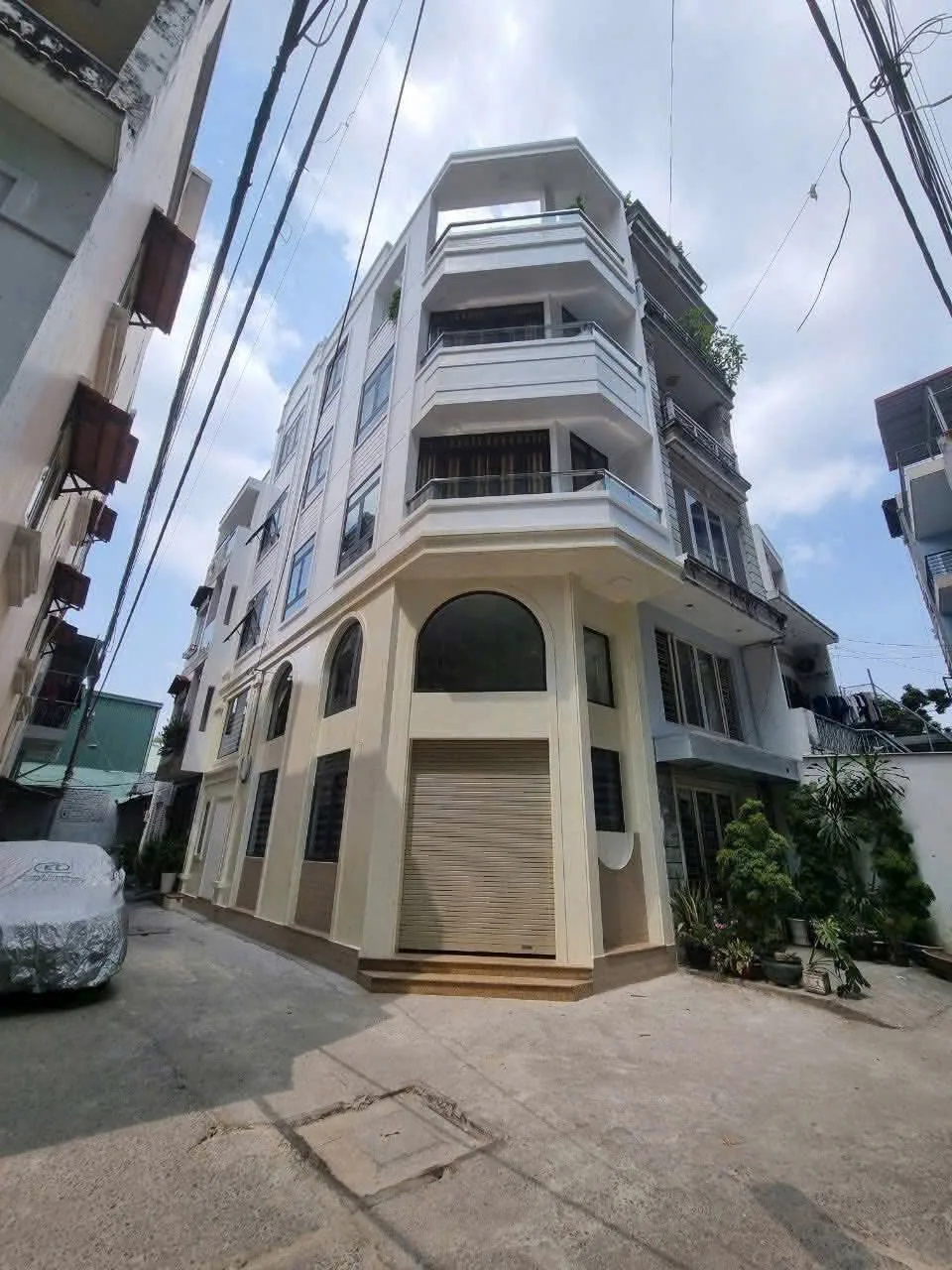 Cho thuê Nhà nguyên căn : 334/51 Lý Thường Kiệt, Quận 10.  Giá thuê: 25 triệu/tháng