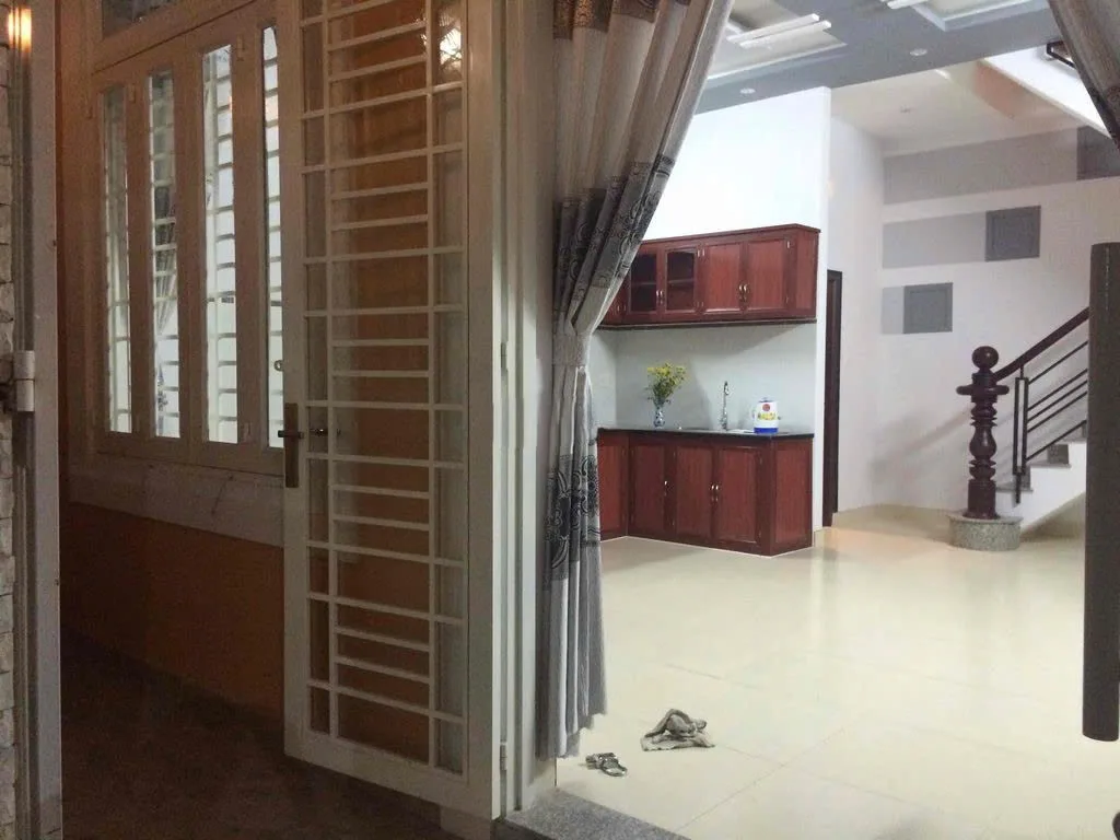 Cho thuê Nhà nguyên căn: 68/14 Thống Nhất, Phường 10, Quận Gò Vấp.  Giá thuê: 15 triệu/tháng