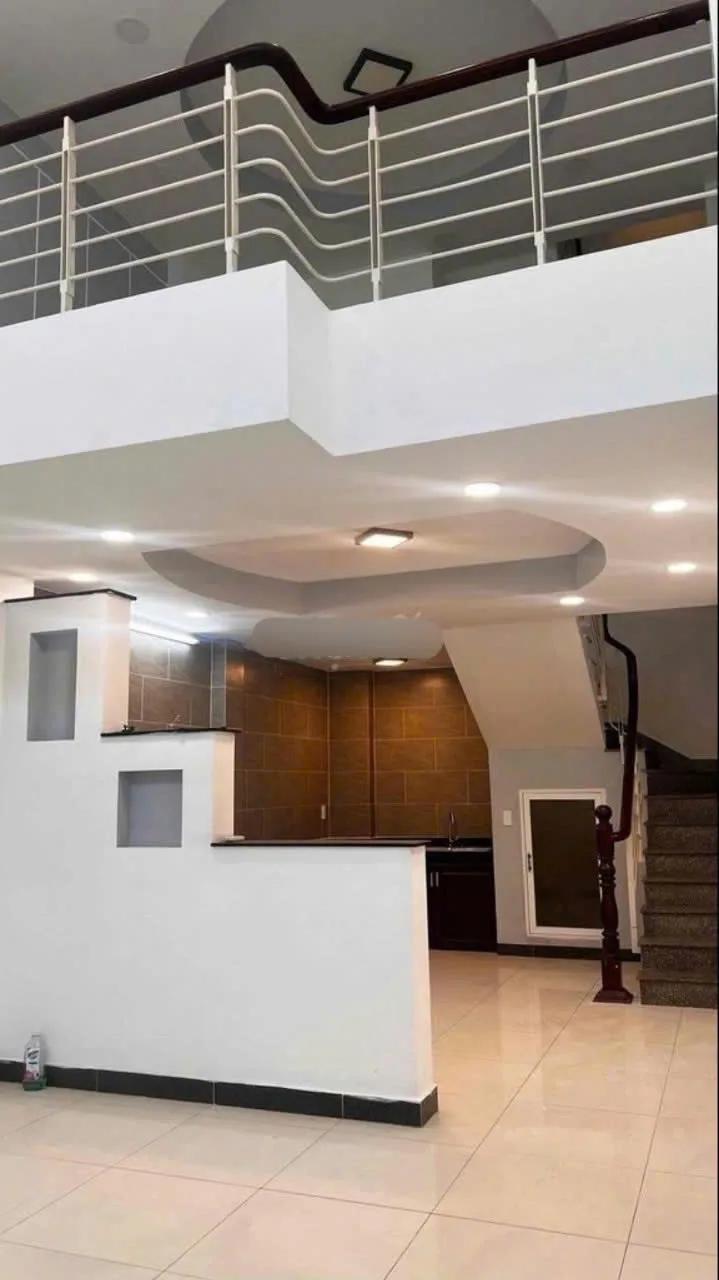 Cho thuê Nhà : 684/13 Xô Viết Nghệ Tĩnh, Quận Bình Thạnh. Giá thuê : 15 triệu/tháng