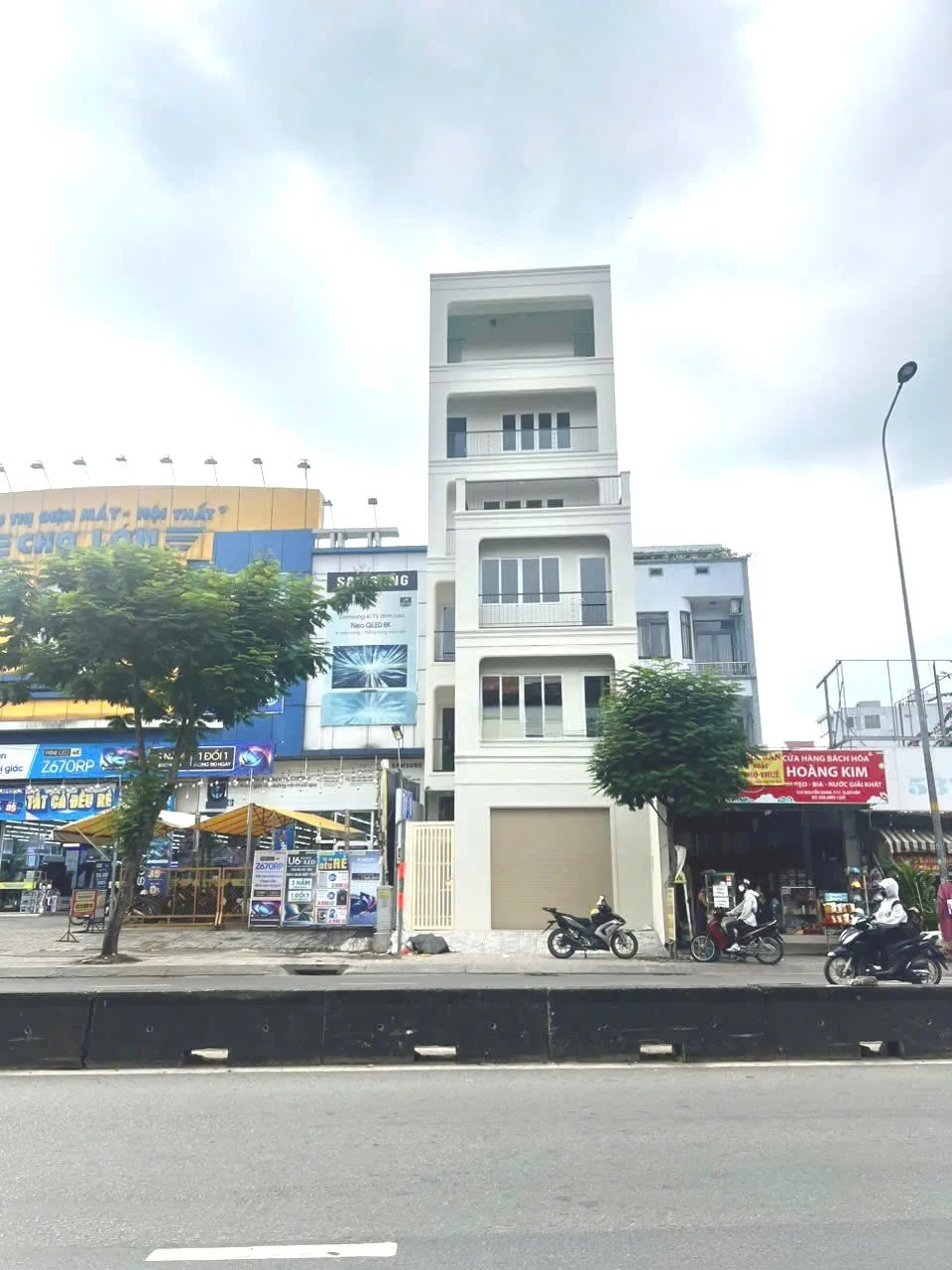 Cho Thuê Tòa Nhà : 533 Nguyễn Oanh, Phường 17, Quận Gò Vấp. Giá thuê: 100 triệu/tháng