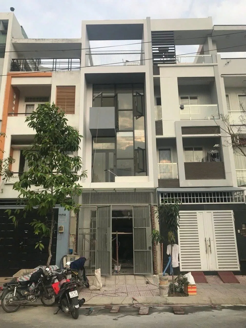 Cho thuê Nhà nguyên căn : 111/11 Đặng Thùy Trâm, Phường 13, Quận Bình Thạnh. Giá thuê: 25 triệu/thán