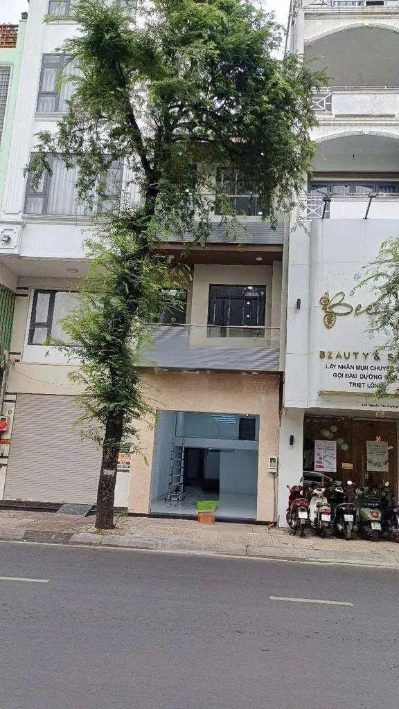 Cho Thuê Mặt Bằng : 626A Nguyễn Trãi, Phường 8, Quận 5. Giá thuê: 25 triệu/tháng