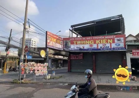 Cho thuê Nhà Góc 2MT :  Nguyễn Văn Linh – Lê Văn Lương, Quận 7 – vị trí vàng.  Giá thuê: 45 triệu/th
