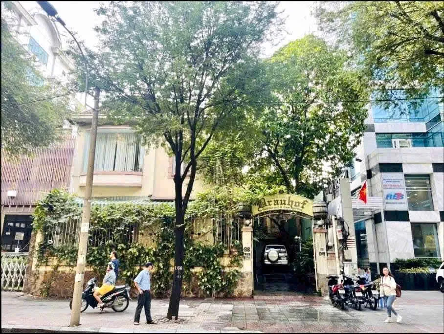 CHO THUÊ TÒA NHÀ MẶT TIỀN : LÊ HỒNG PHONG, QUẬN 10. GIÁ THUÊ : 3 TỶ/THÁNG